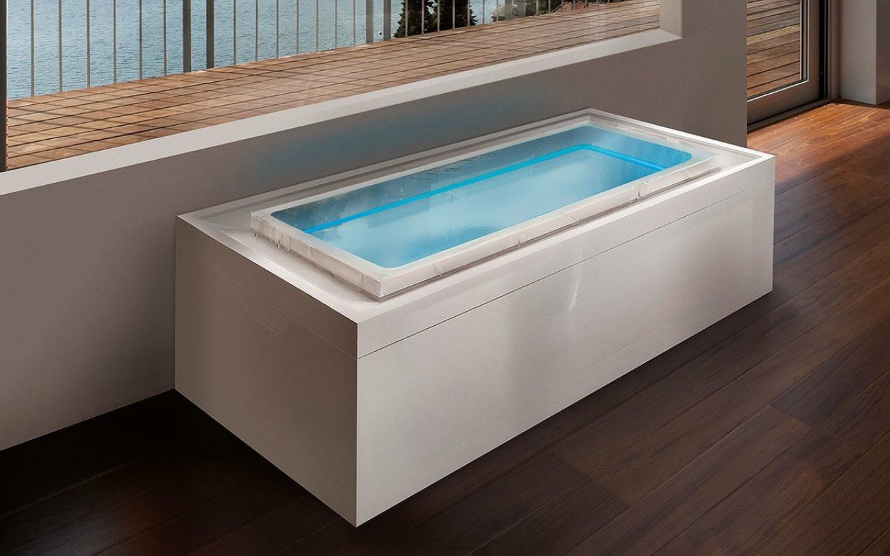 Aquatica Fusion Lineare HydroRelax Jetted Outdoor/Indoor Bathtub (US version 240V/60Hz) picture № 0