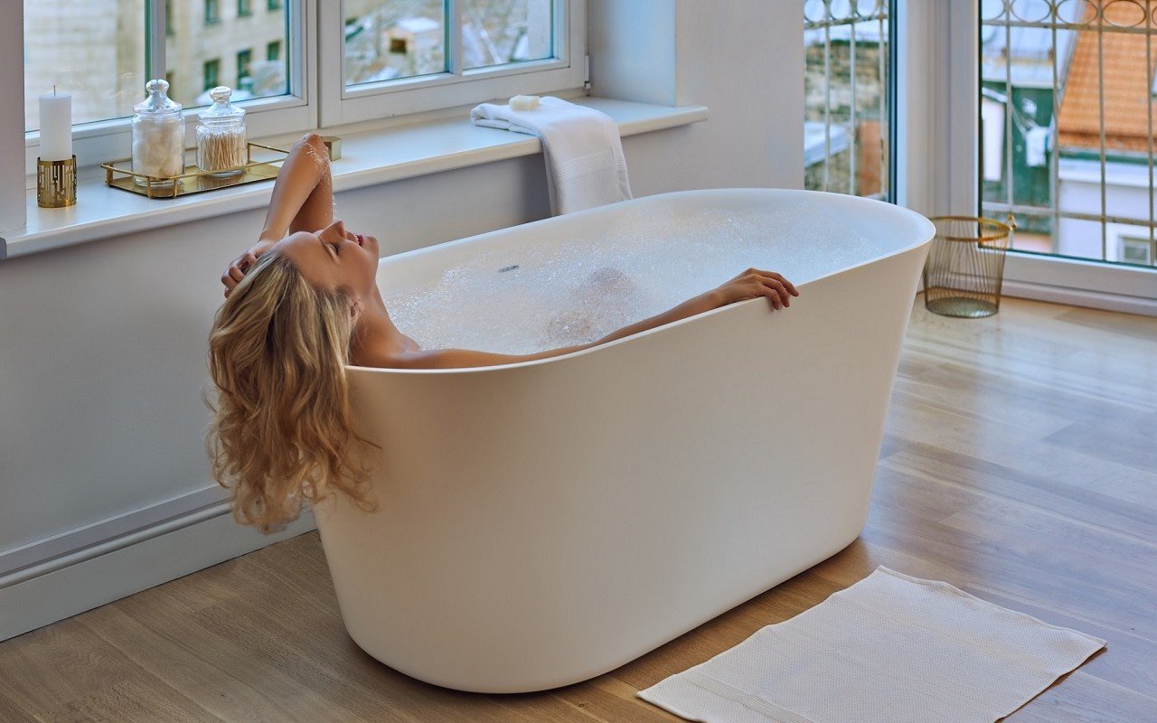 Aquatica Tulip-Wht™ Freestanding Solid Surface Bathtub picture № 0