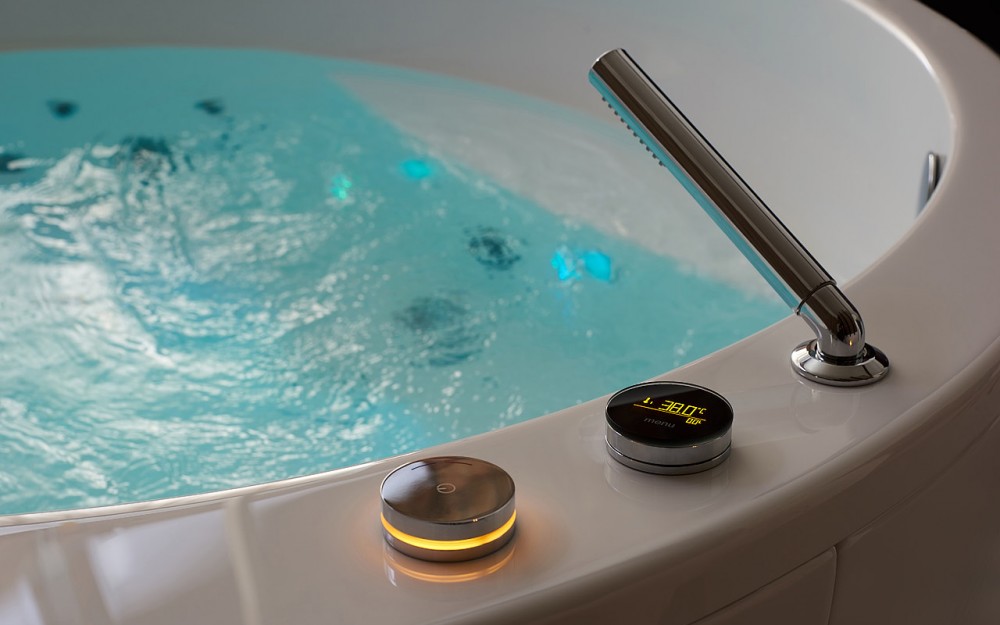 Aquatica allegra wht spa jetted bathtub underwater chromotherapy web